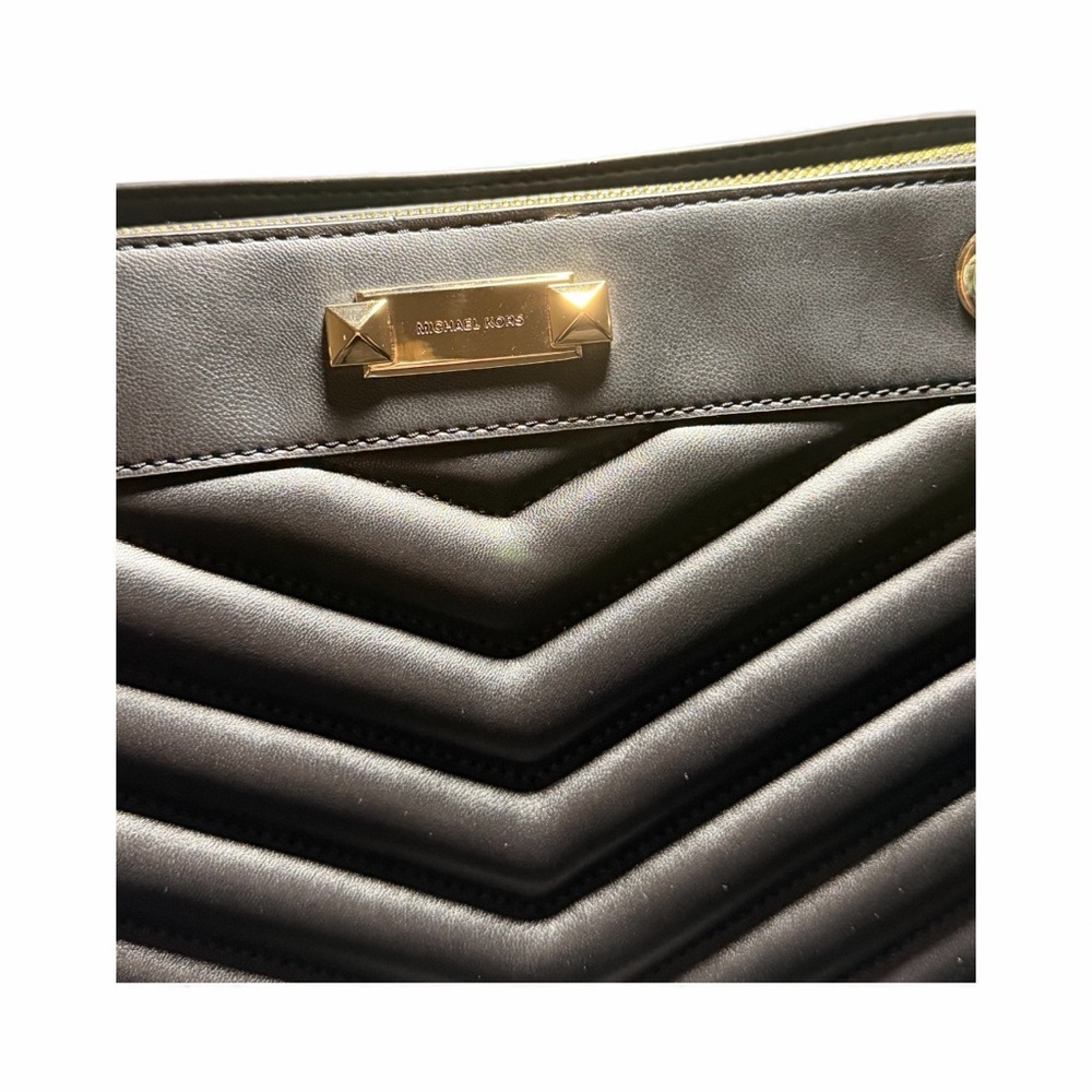 Michael Kors Whitney Quilted Tote & Wallet Set – Luxury Designer Bag - Picture 13 of 14